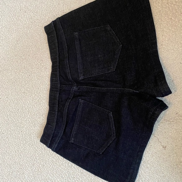 Shorts - Picture 2 of 3